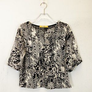 COTTON INNOVATION Women's Cotton White‎ Black Top MEDIUM Snakeskin Short Sleeve